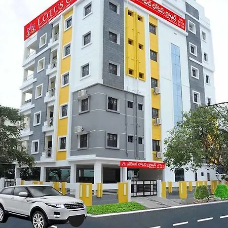 Hotel Lotus Grand